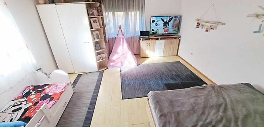 Eladó családi ház, Szenna