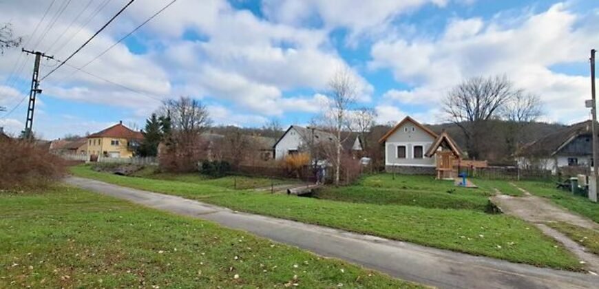 Eladó családi ház, Szenna