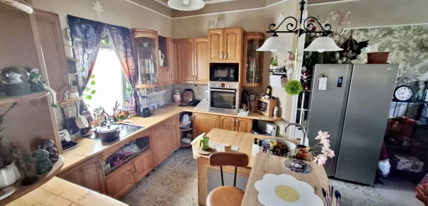 Kaposvártól 8 km Kaposmérőben család ház eladó!