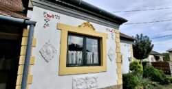 Kaposmérőben eladó tágas, felújított családi ház nagy telekkel, garázzsal és borospincével!