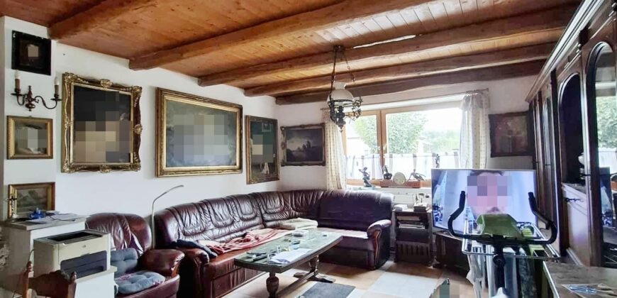 Kaposmérőben eladó tágas, felújított családi ház nagy telekkel, garázzsal és borospincével!