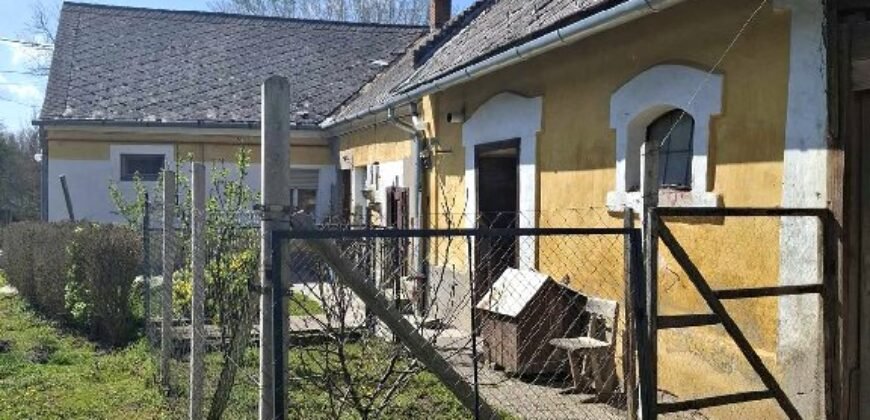 Kaposvártól 16 km  Várda !