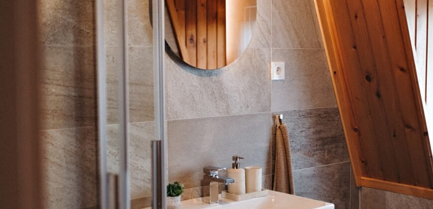 Dombóvár-Gunaras Otthon és vállalkozás egyben !