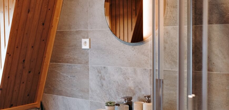 Dombóvár-Gunaras Otthon és vállalkozás egyben !