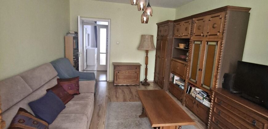 Kaposvár kedvelt részén első emeleti lakás eladó!