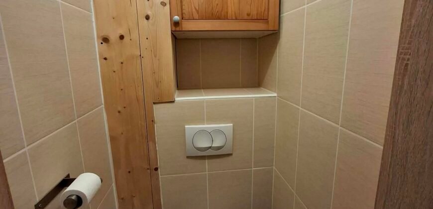 Kaposvár szívében felújított lakás garázzsal együtt eladó!