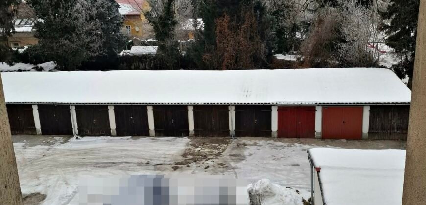 Kaposvár szívében felújított lakás garázzsal együtt eladó!