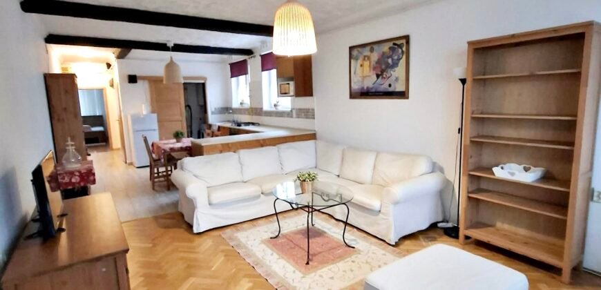 Kaposvár szívében felújított lakás garázzsal együtt eladó!