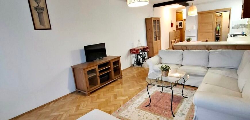 Kaposvár szívében felújított lakás garázzsal együtt eladó!