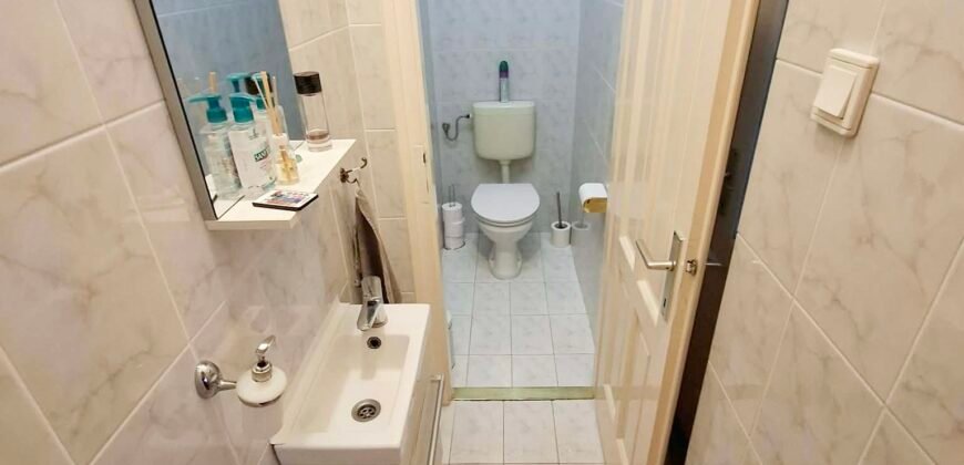 Igal! Kaposvártól 25-km Balatontól 30-km!