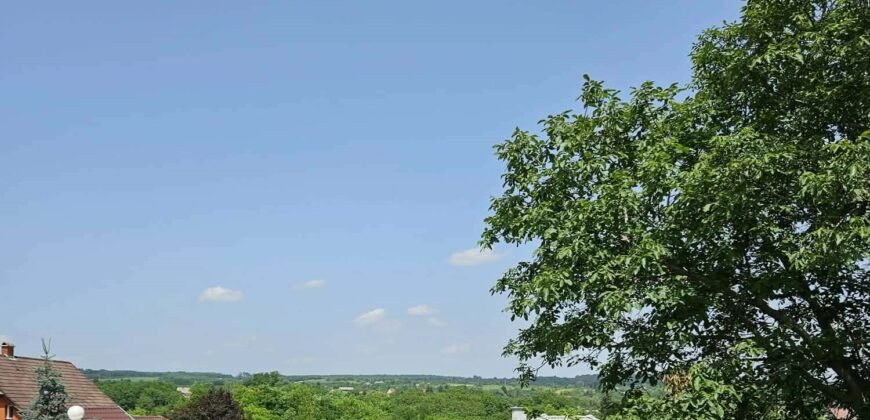 Igal! Kaposvártól 25-km Balatontól 30-km!