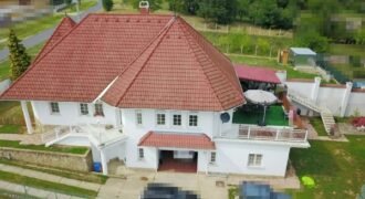 Igal! Kaposvártól 25-km Balatontól 30-km!