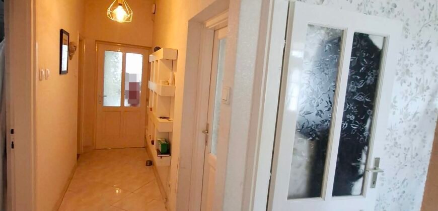 Igal! Kaposvártól 25-km Balatontól 30-km!