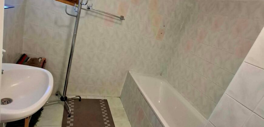 Kaposvár csendes utcájában egy igazi Otthon várja új tulajdonosait!