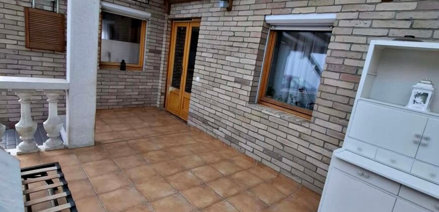 Kaposvár csendes utcájában egy igazi Otthon várja új tulajdonosait!