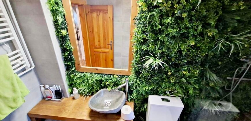 Kaposvár csendes utcájában egy igazi Otthon várja új tulajdonosait!