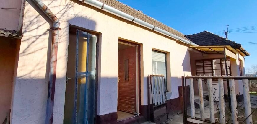 Csoma! Kaposvár és Dombóvár között családi ház eladó!