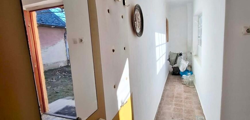 Csoma! Kaposvár és Dombóvár között családi ház eladó!