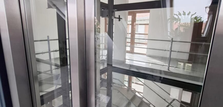 Impozáns lakás Kaposvár belvárosában!