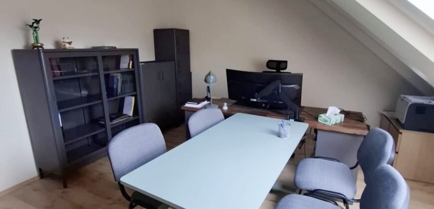 Impozáns lakás Kaposvár belvárosában!