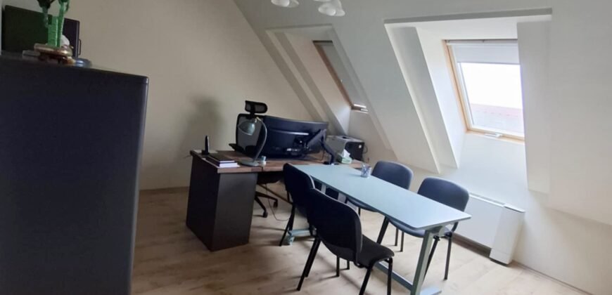 Impozáns lakás Kaposvár belvárosában!