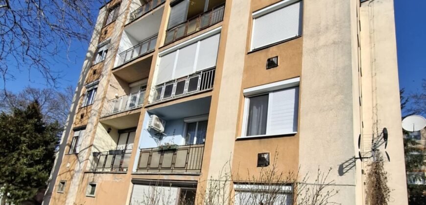 Kaposvár közkedvelt részén téglalakás eladó!