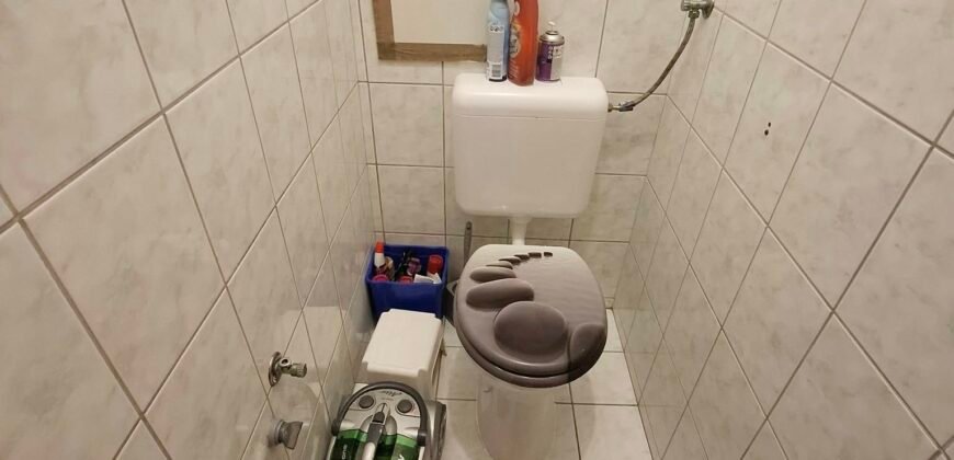 Kaposvár! Arany János téren eladó lakás!