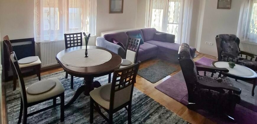 Kaposvár! Arany János téren eladó lakás!