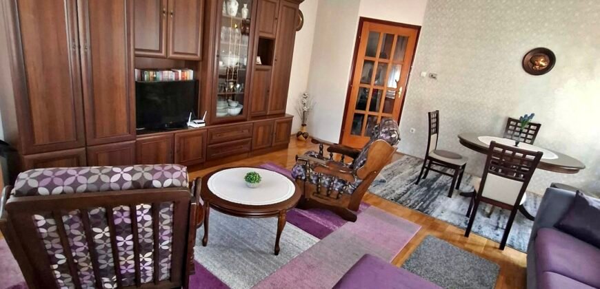 Kaposvár! Arany János téren eladó lakás!