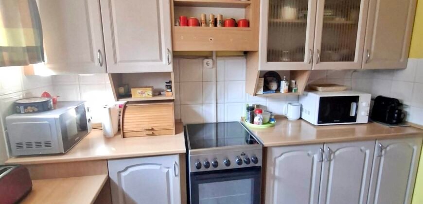 Kaposvár! Arany János téren eladó lakás!