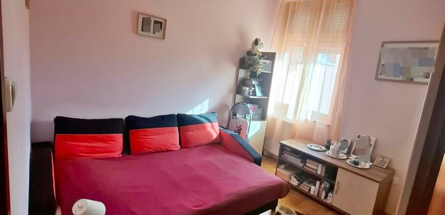 Kaposvár! Arany János téren eladó lakás!